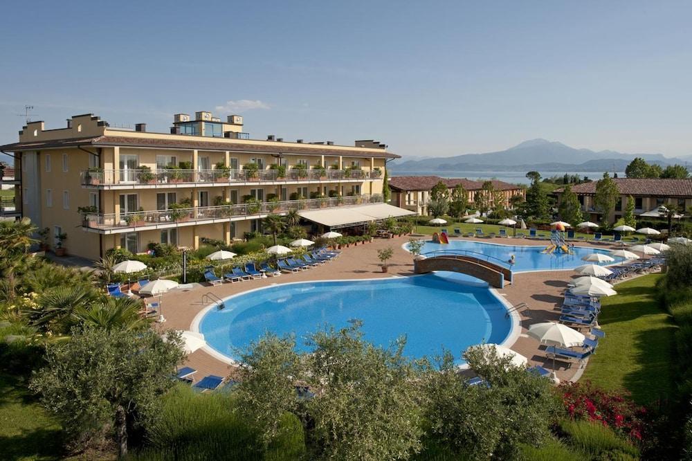 Hotel Bella Italia Peschiera del Garda Exterior photo