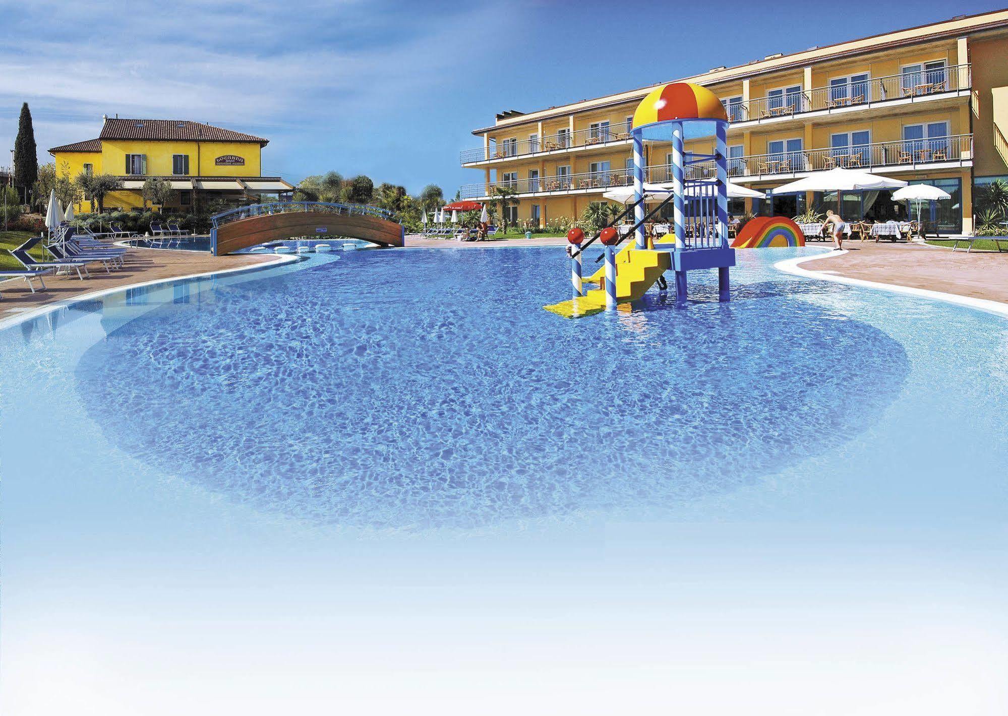 Hotel Bella Italia Peschiera del Garda Exterior photo